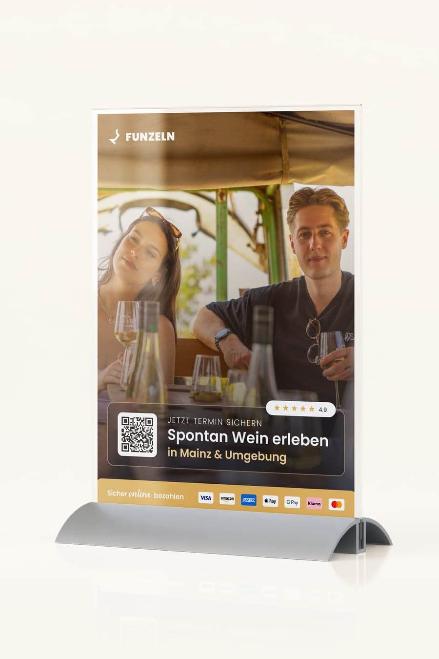 Funzeln Aufsteller mit QR-Code für spontane Wein-Erlebnisse in der Hotellobby
