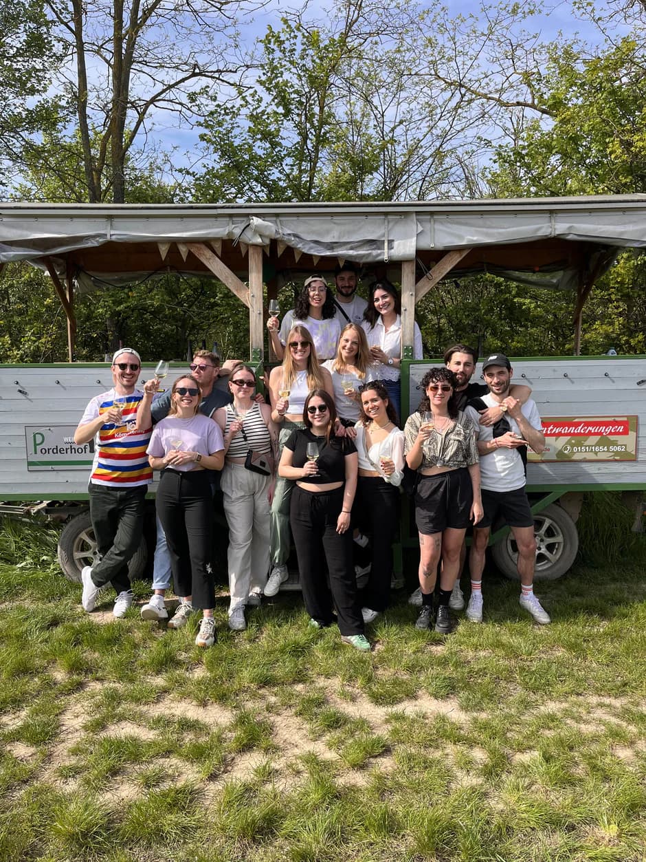 Romantische Planwagenfahrt durch die Reben - Planwagenfahrt - Saulheim Romantische Planwagenfahrt durch die Reben - Planwagenfahrt - in Saulheim - Funzeln